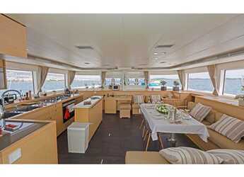 Rent a catamaran in Athens Marina - Lagoon 560 S2