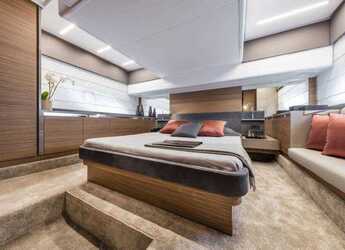 Alquilar yate en Marina Lav - Ferretti 450