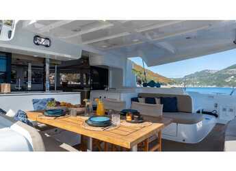 Alquilar catamarán en Puerto de Lefkas - Lagoon 46