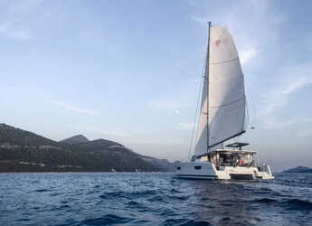 Alquilar catamarán en Porto Montenegro - Astréa 42