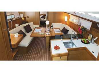 Chartern Sie segelboot in Nikiana Marina - Sun Odyssey 42 i