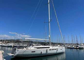 Rent a sailboat in Lavrion Marina - Sun Odyssey 519