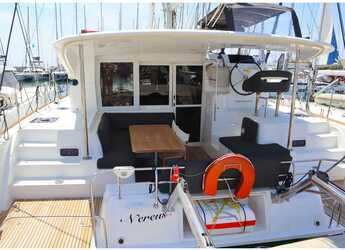 Rent a catamaran in Naousa Marina - Lagoon 40/3