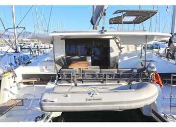 Rent a catamaran in Naousa Marina - Astréa 42