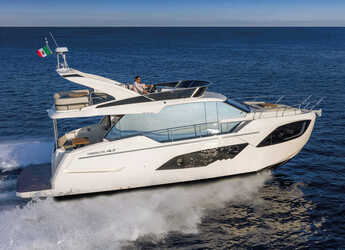 Rent a motorboat in Marina Kremik - Absolute 47 Fly