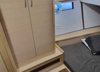 Alquilar velero en Marina San Miguel - D&D Kufner54.Univerzum (AC+Gen+Solar)