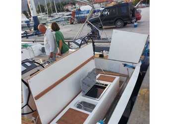 Alquilar velero en Marina San Miguel - D&D Kufner54.Univerzum (AC+Gen+Solar)