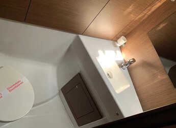 Rent a sailboat in Volos - Oceanis 40.1