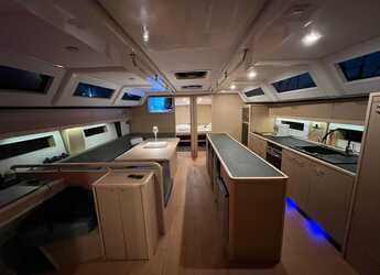 Alquilar velero en Marina d'Arechi - D&D Kufner 54