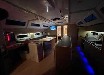 Alquilar velero en Marina d'Arechi - D&D Kufner 54