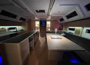 Alquilar velero en Marina d'Arechi - D&D Kufner 54