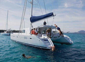 Rent a catamaran in Muelle de la lonja - Lagoon 500
