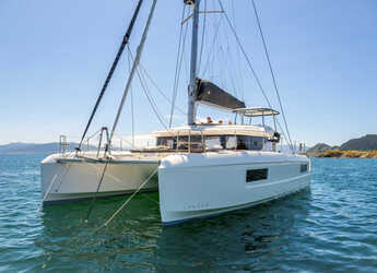 Rent a catamaran in Punta Ala - Lagoon 43
