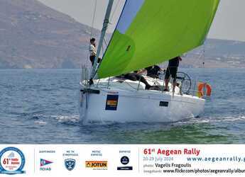 Alquilar velero en Mikrolimano Port - First 36