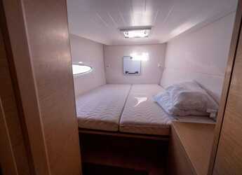 Chartern Sie katamaran in Port Louis Marina - Excess 14 - 3 + 1 cab. 