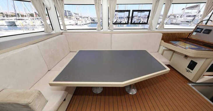 Rent a catamaran in Marina Hramina - Lagoon 42 - 4 + 2 cab.