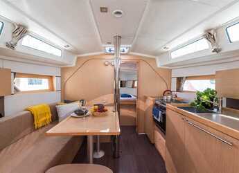 Louer voilier à ACI Pomer - Oceanis 38 - 3 cab.