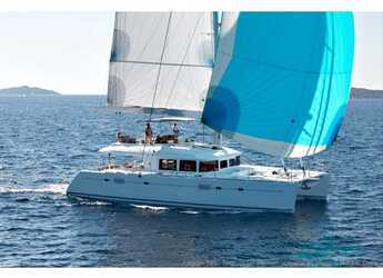 Rent a catamaran in Cala dei Sardi - Lagoon 560