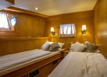 Rent a schooner in Sumpetar - Gulet Morning Star