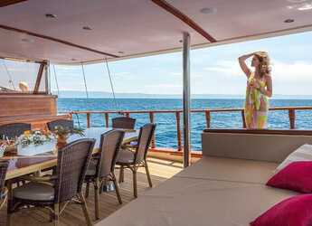 Rent a schooner in Sumpetar - Gulet Morning Star