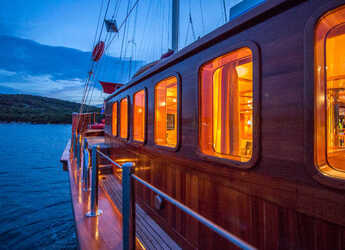 Rent a schooner in Sumpetar - Gulet Morning Star