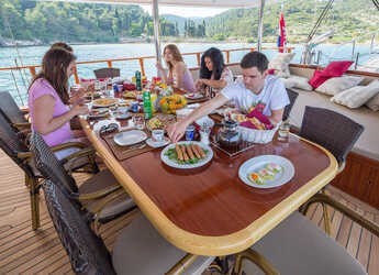 Rent a schooner in Sumpetar - Gulet Morning Star