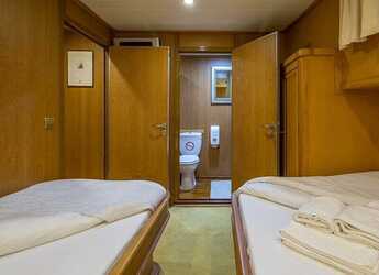 Rent a schooner in Sumpetar - Gulet Morning Star