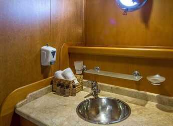 Rent a schooner in Sumpetar - Gulet Morning Star