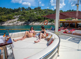 Rent a schooner in Sumpetar - Gulet Altair