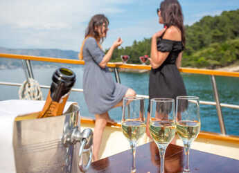 Rent a schooner in Sumpetar - Gulet Altair