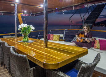 Rent a schooner in Sumpetar - Gulet Altair