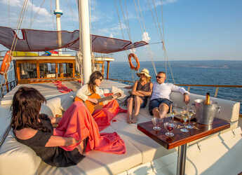 Rent a schooner in Sumpetar - Gulet Altair
