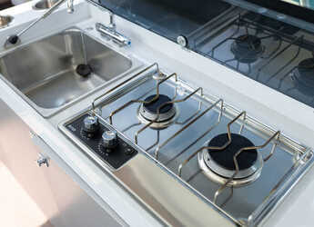 Louer bateau à moteur à Marina Frapa - Antares 11 OB