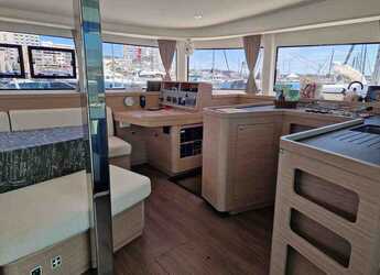 Alquilar catamarán en Marina Le Marin - Lagoon 42