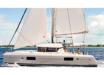 Rent a catamaran in Marina Tourlos - Lagoon 42
