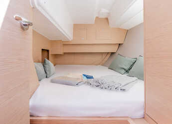 Rent a sailboat in Agana Marina - Sunsail 37.3 (Premium Plus)