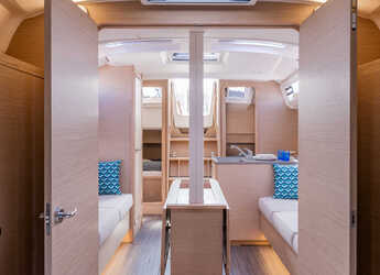 Rent a sailboat in Agana Marina - Sunsail 37.3 (Premium Plus)