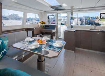 Louer catamaran à Marina Zeas - Moorings 4200/4 (Exclusive)