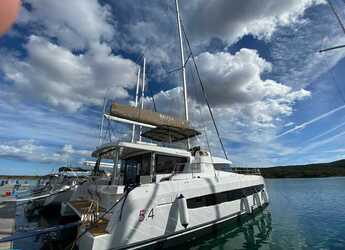 Rent a catamaran in Marina dell'Isola  - Bali 5.4