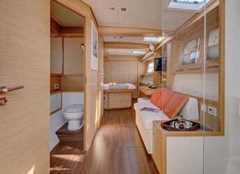 Alquilar catamarán en Cala dei Sardi - Lagoon 620