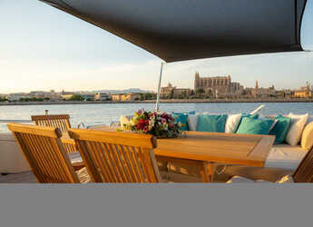 Louer bateau à moteur à Ibiza Magna - Dalla Pieta 80