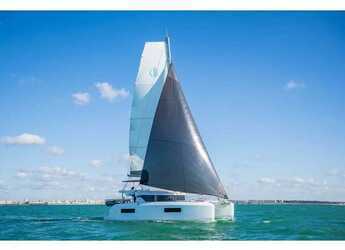 Chartern Sie katamaran in Cala dei Sardi - Lagoon 38 - 3cab