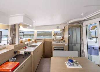 Chartern Sie katamaran in Cala dei Sardi - Lagoon 38 - 3cab