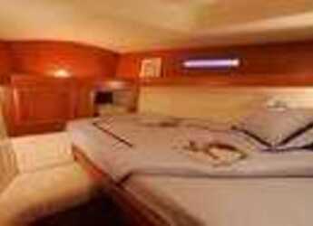 Rent a sailboat in Club Naútico de Sant Antoni de Pormany - Dufour 365 GL