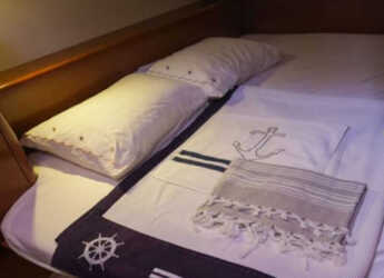 Chartern Sie segelboot in Adaköy Marina - Oceanis 43