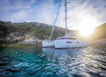 Rent a catamaran in Port of Mahe - Lagoon 46 
