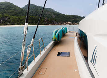 Rent a catamaran in Port of Mahe - Lagoon Seventy 7