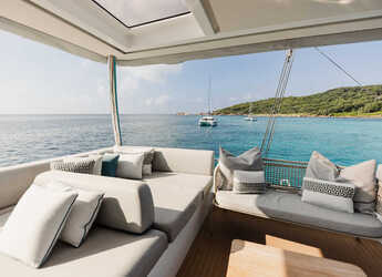 Rent a catamaran in Port of Mahe - Lagoon Seventy 7