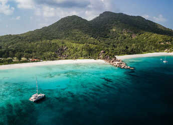 Rent a catamaran in Port of Mahe - Lagoon Seventy 7