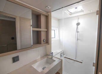 Rent a catamaran in Marina Bas du Fort - Lagoon 46 